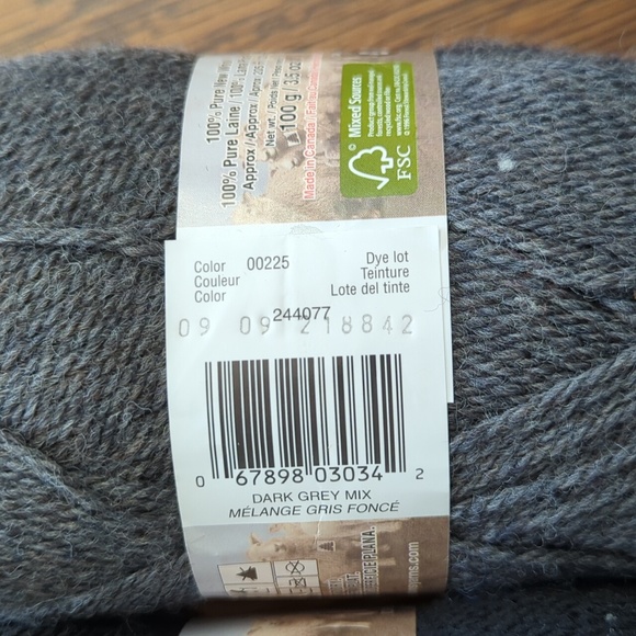 Paton's Classic Wool Medium Weight (4) - Picture 5 of 11